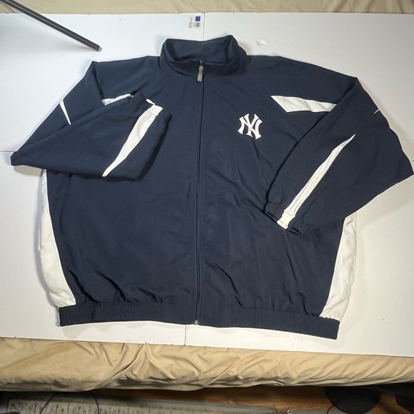 Majestic NY Yankees 5XL Windbreaker Jacket Genuine Merchandise MLB Navy Zip